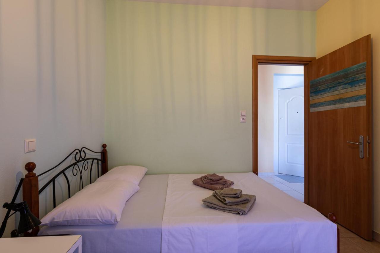 Mrs, Aphrodite's Apartment Chios Town